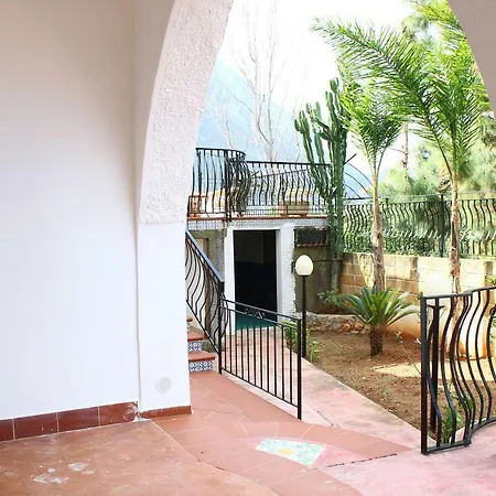 Porto Rais Villa Carini